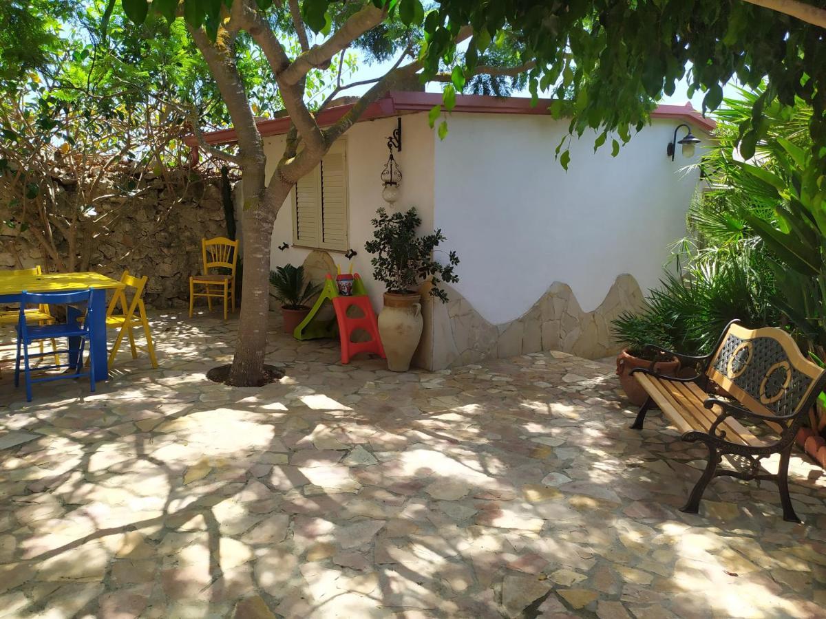 I Ciusiddi Bed & Breakfast Portopalo Di Capo Passero Exterior photo